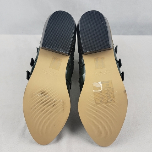 NWT Forever 21 hunter green perforated buckle biker ankle booties in size 8 - Picture 6 of 8